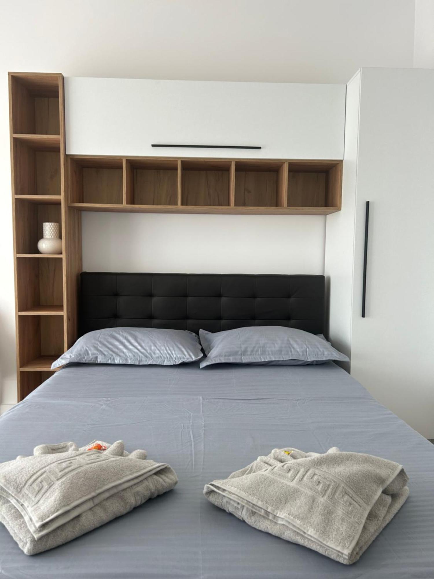 Elegant Studio With City Views - Prime Location - 02 Bukarest Exteriör bild