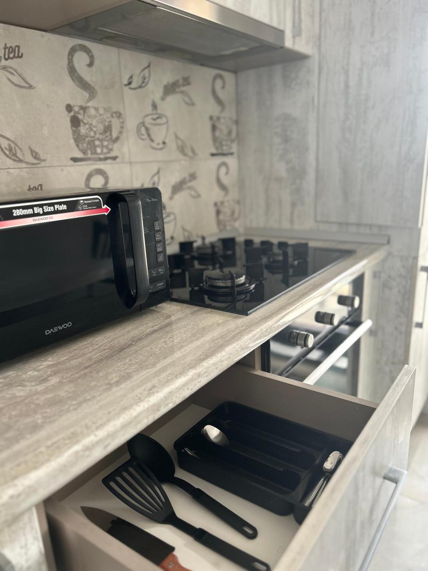 Elegant Studio With City Views - Prime Location - 02 Bukarest Exteriör bild