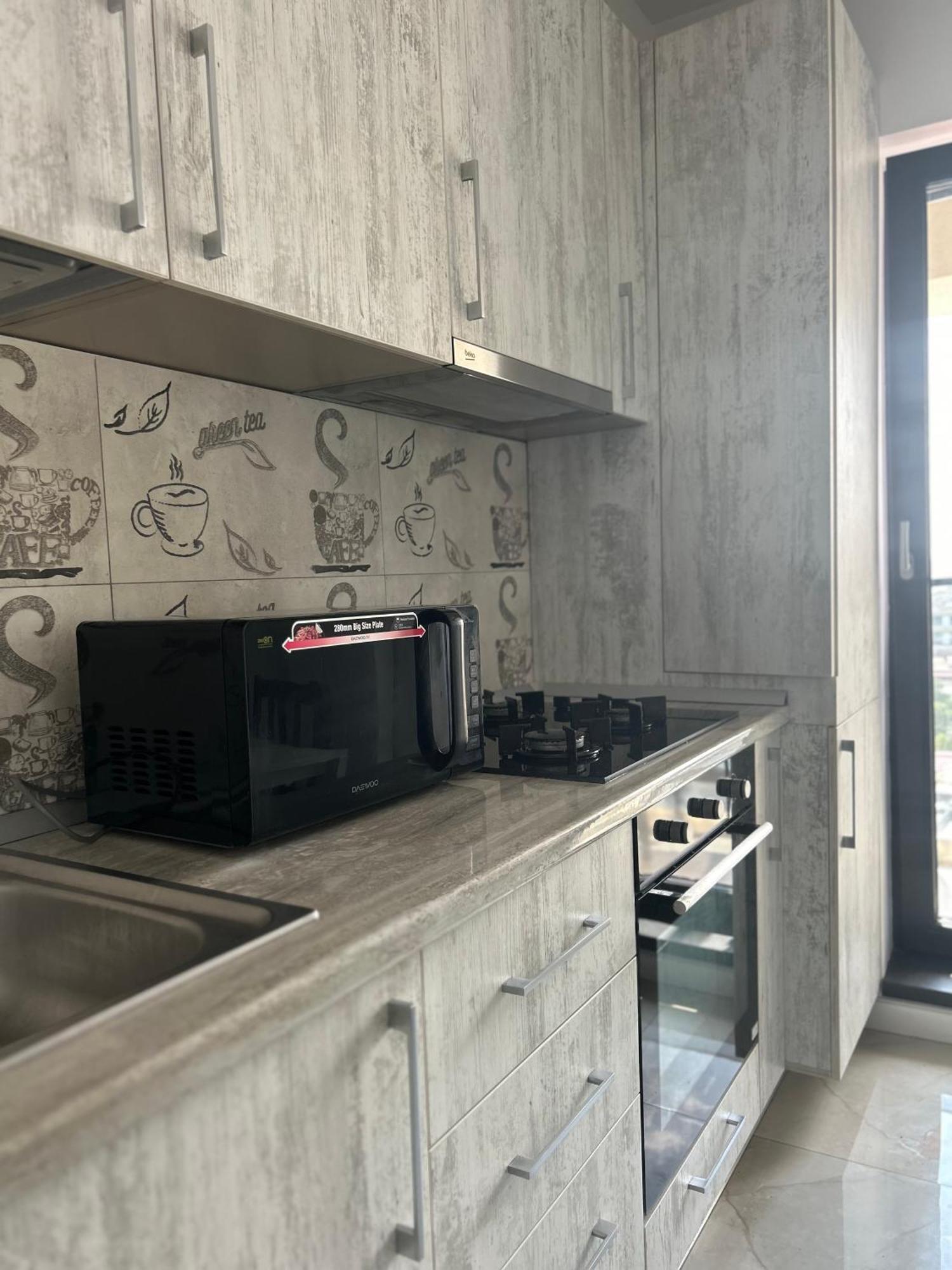 Elegant Studio With City Views - Prime Location - 02 Bukarest Exteriör bild